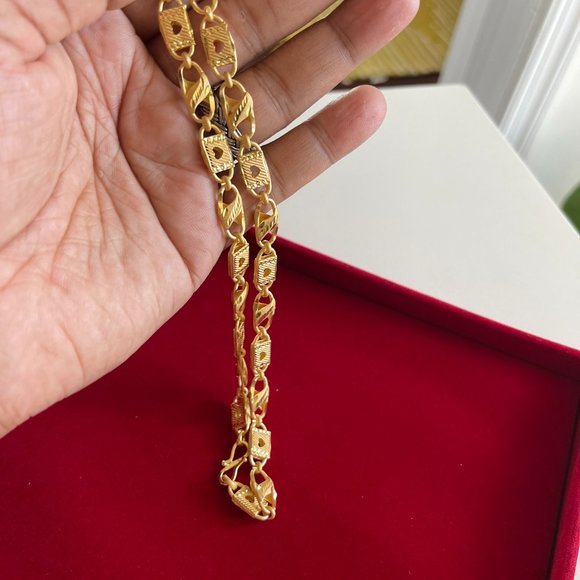 Custom Designed Links Gold Coated Chain - Picture 2 of 4